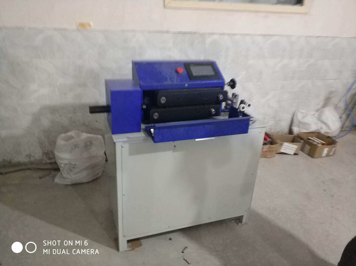 本發切管機工作現場
