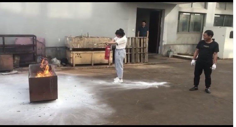 本發編織機開展消防安全培訓