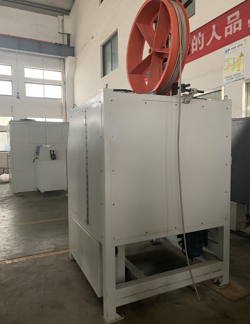24L-200CF (4)